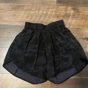 Lululemon track that high rise  5’’